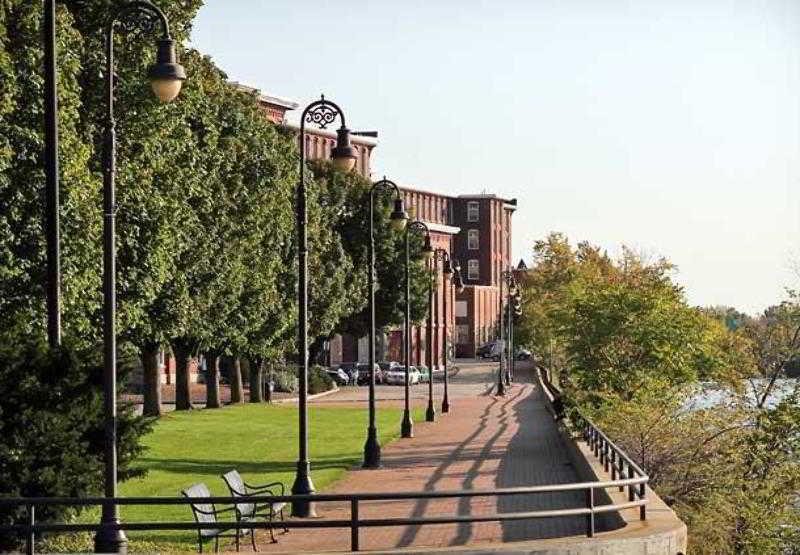 Fairfield - Boston Regional Airport 3* Manchester